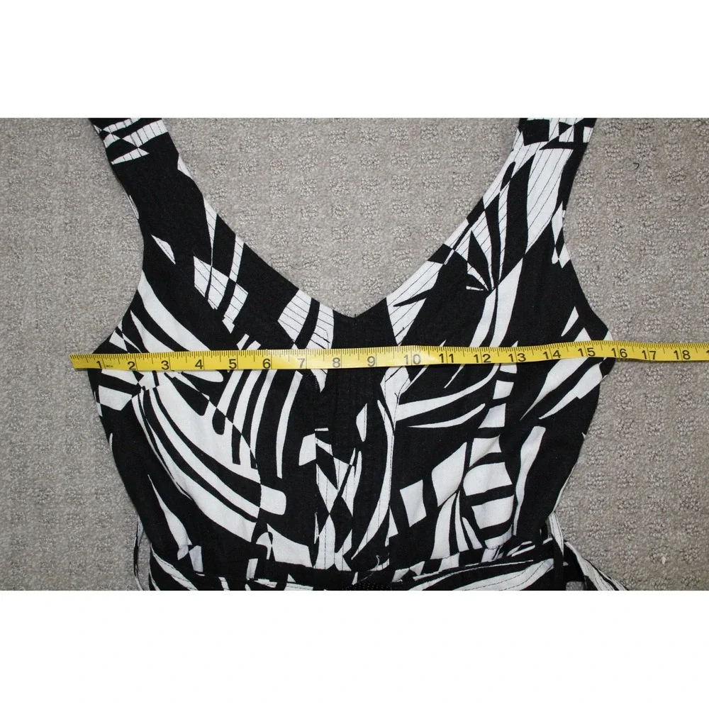 Tahari Black White Palm Leaf Sleeveless Wide Leg Belted Jumpsuit‎ Pockets Size 4